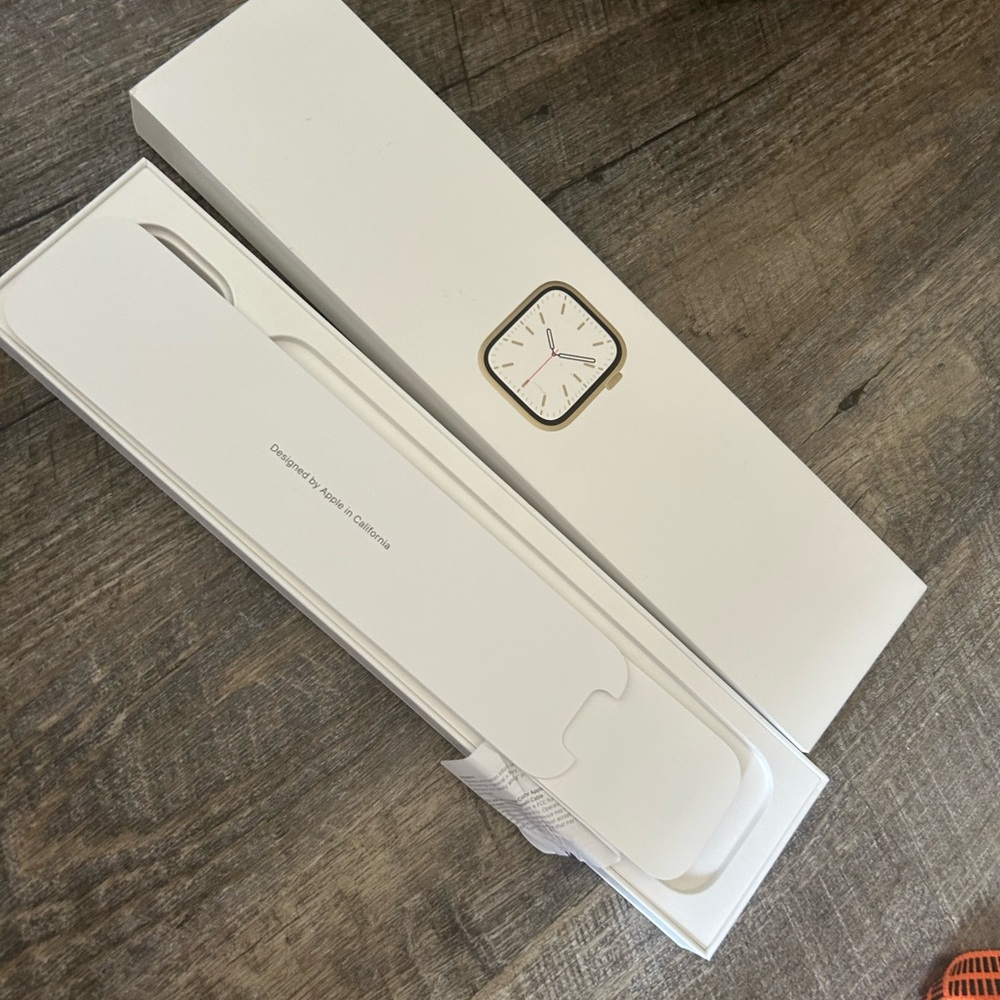Smartwatch case - Picture 1 of 4